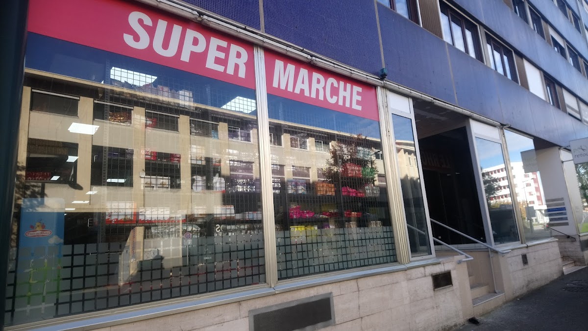 Supermarket Le Rhone